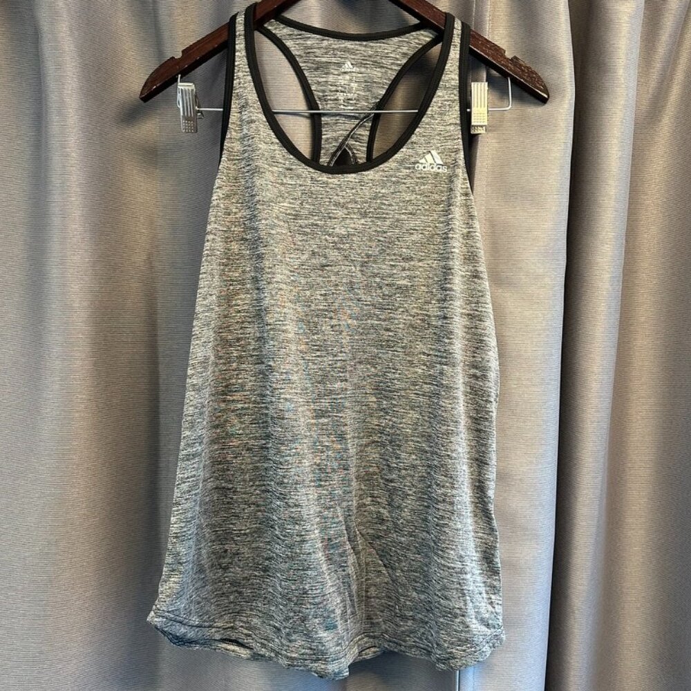Like new Adidas Keyhole Workout Tank